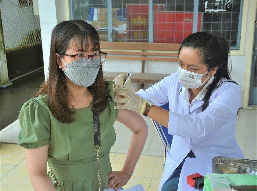 Cà Mau: Tuyên truyền để người dân tiêm vaccine phòng Covid-19 mũi tăng cường đầy đủ, đúng lịch